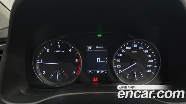 Hyundai AVANTE 2016 — photo 11