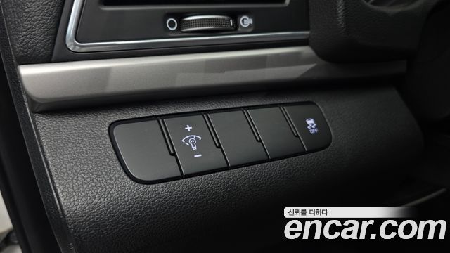 Hyundai AVANTE 2016 — photo 20