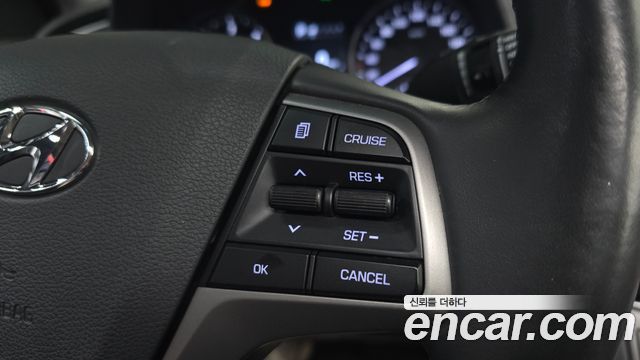 Hyundai AVANTE 2016 — photo 24