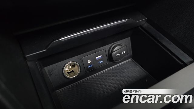 Hyundai AVANTE 2016 — photo 25