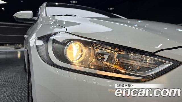 Hyundai AVANTE 2016 — photo 8