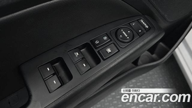 Hyundai AVANTE 2016 — photo 27