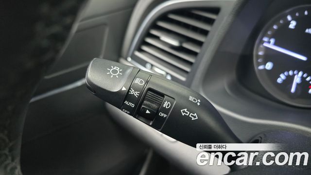 Hyundai AVANTE 2016 — photo 28