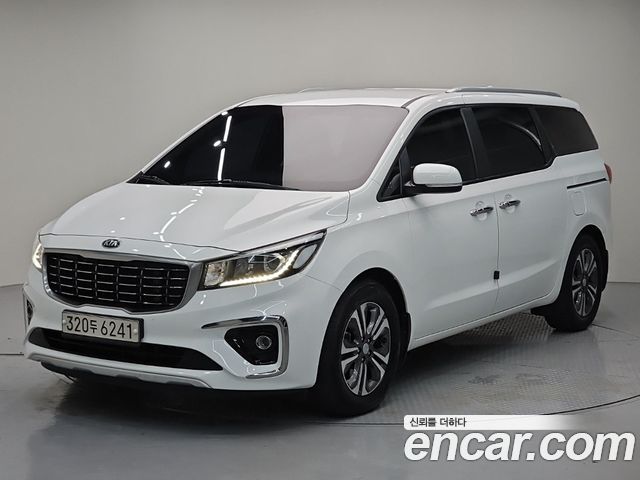 Kia Canival 2019 — photo 1