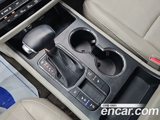 Kia Canival 2019 — photo 8