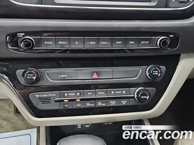 Kia Canival 2019 — photo 10