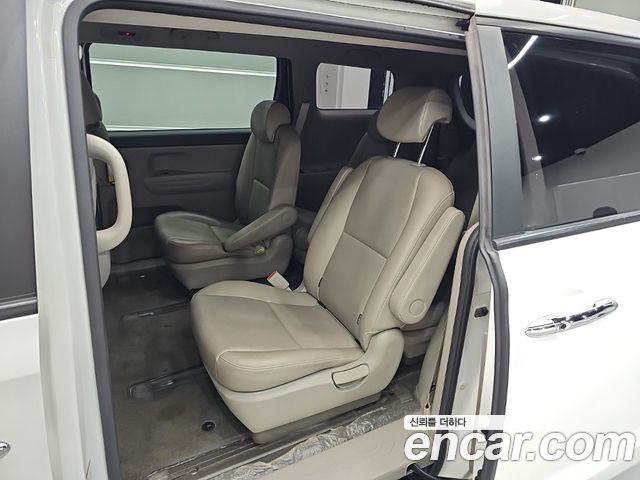 Kia Canival 2019 — photo 12
