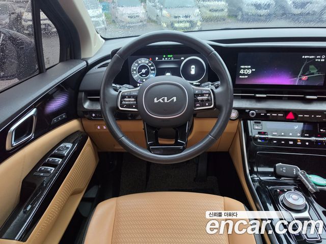 Kia Canival 2023 — photo 5