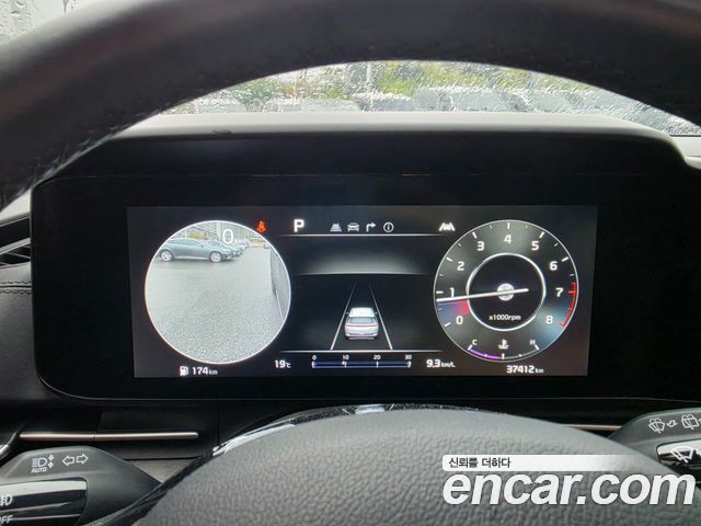 Kia Canival 2023 — photo 10
