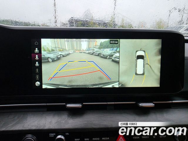 Kia Canival 2023 — photo 11