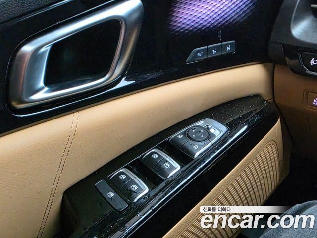 Kia Canival 2023 — photo 12