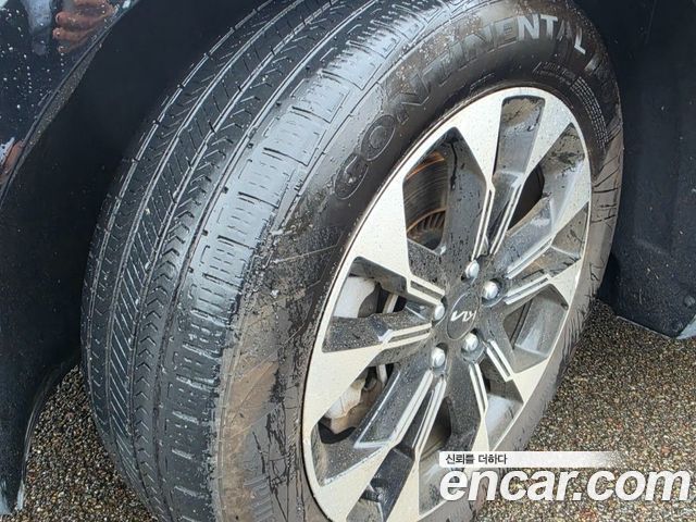 Kia Canival 2023 — photo 18