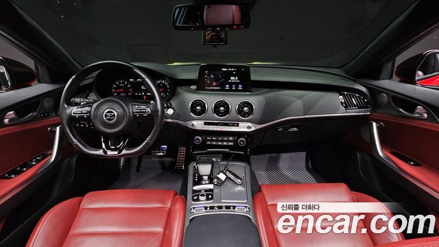 Kia Stinger 2019 — photo 10