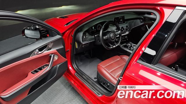 Kia Stinger 2019 — photo 13