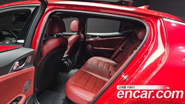 Kia Stinger 2019 — photo 17