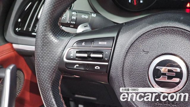 Kia Stinger 2019 — photo 22