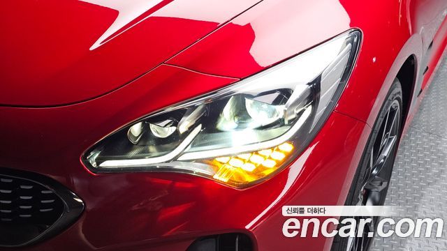 Kia Stinger 2019 — photo 8