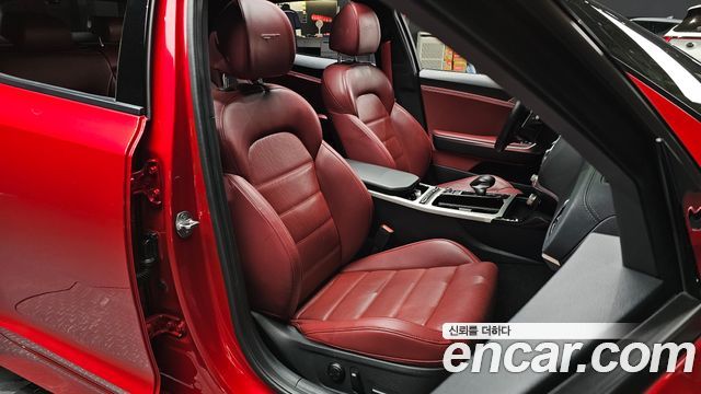 Kia Stinger 2019 — photo 16
