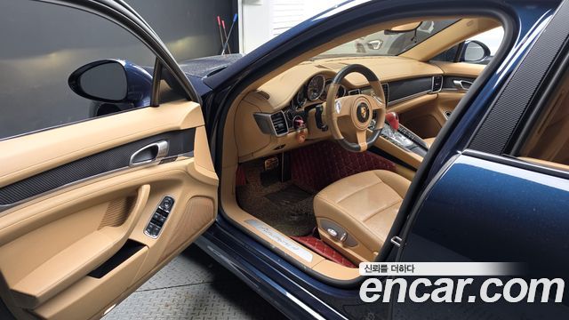 Porsche Panamera 2011 — photo 13