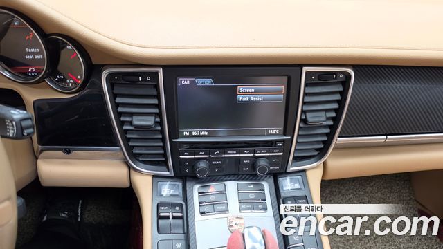 Porsche Panamera 2011 — photo 19