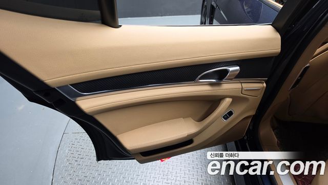 Porsche Panamera 2011 — photo 15