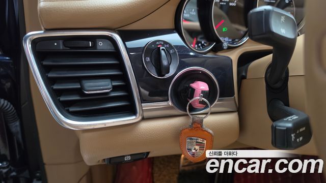 Porsche Panamera 2011 — photo 28