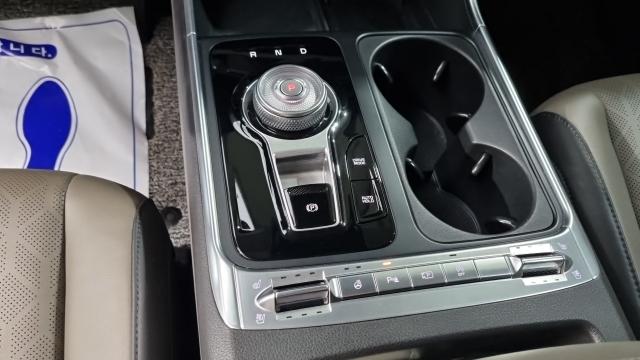Kia Canival 2025 — photo 9