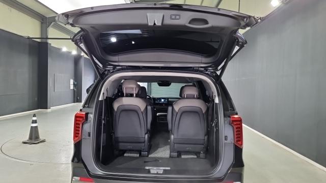 Kia Canival 2025 — photo 18