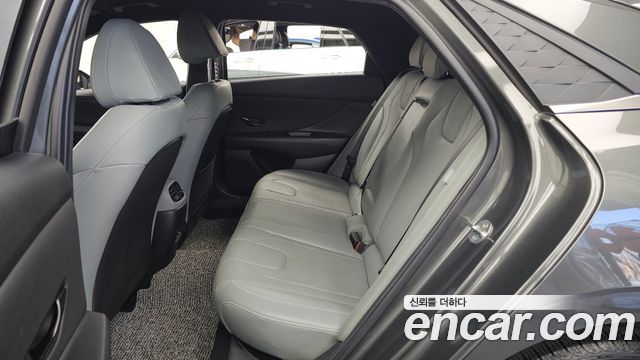 Hyundai AVANTE 2024 — photo 16