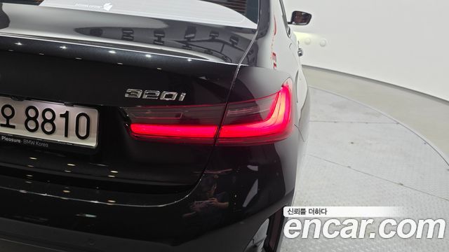 BMW 3-Series 2024 — photo 9