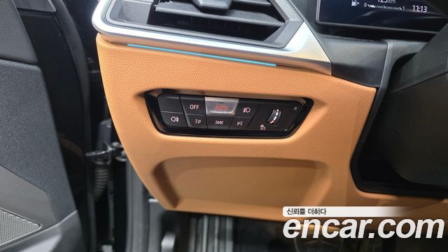 BMW 3-Series 2024 — photo 28