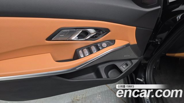 BMW 3-Series 2024 — photo 31