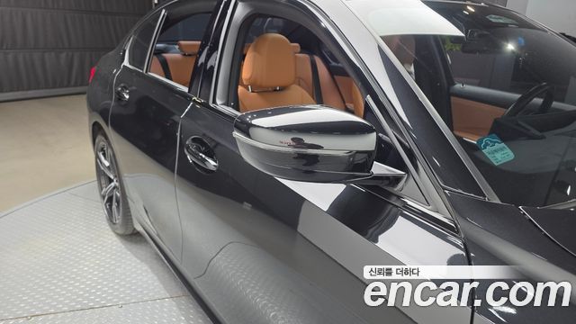 BMW 3-Series 2024 — photo 37