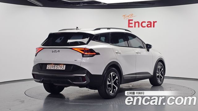 Kia Sportage 2022 — photo 2