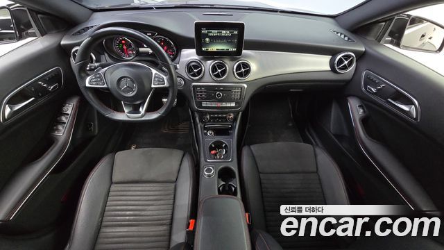 Mercedes-Benz CLA-Class 2018 — photo 10