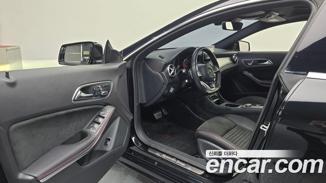 Mercedes-Benz CLA-Class 2018 — photo 13