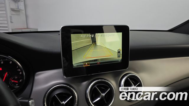 Mercedes-Benz CLA-Class 2018 — photo 21