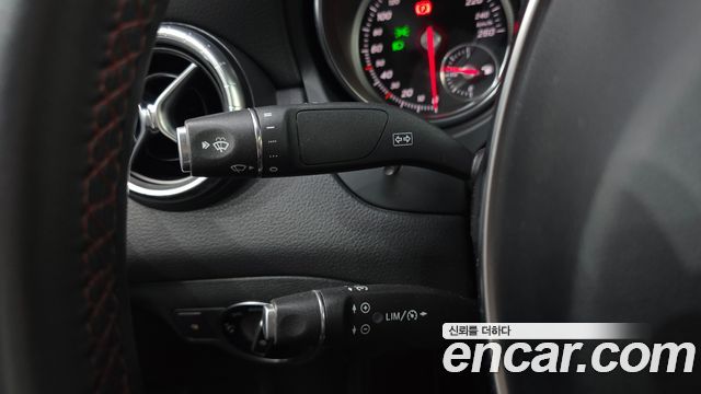Mercedes-Benz CLA-Class 2018 — photo 28