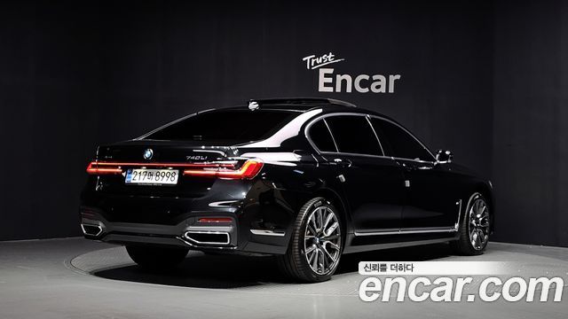 BMW 7-Series 2021 — photo 2