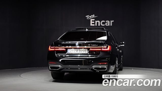 BMW 7-Series 2021 — photo 4