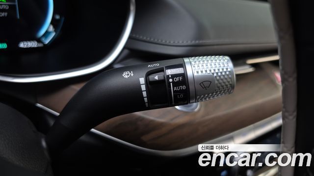 Genesis G80 2022 — photo 24