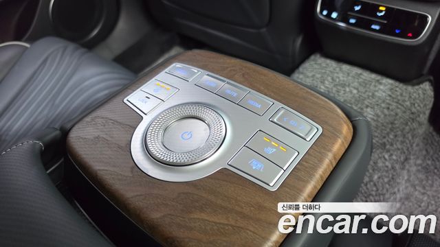Genesis G80 2022 — photo 25