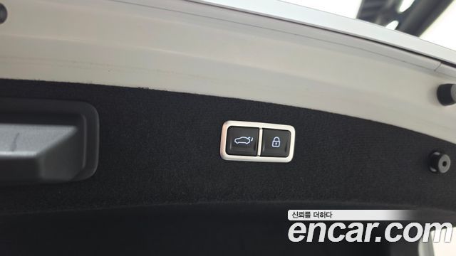 Genesis G80 2022 — photo 28