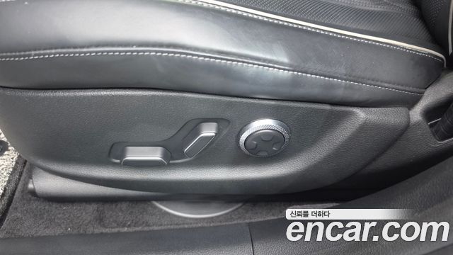 Genesis G80 2022 — photo 31
