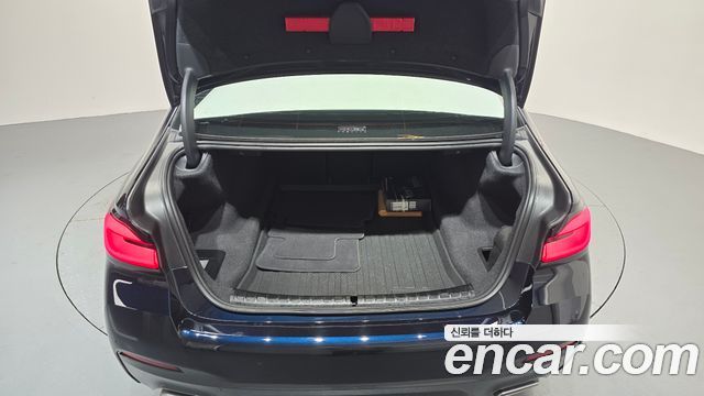 BMW 5-Series 2023 — photo 24
