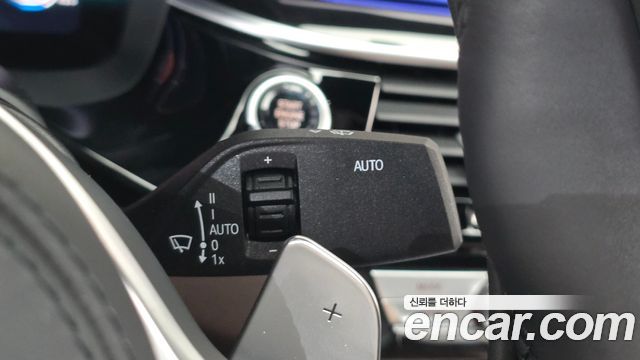 BMW 5-Series 2023 — photo 28