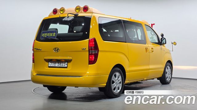 Hyundai Starex 2019 — photo 2
