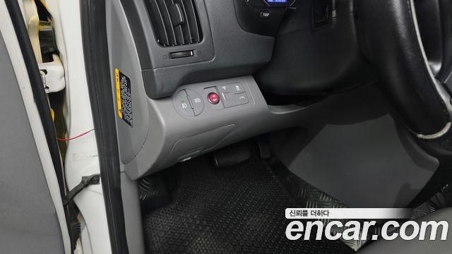 Hyundai Starex 2019 — photo 24