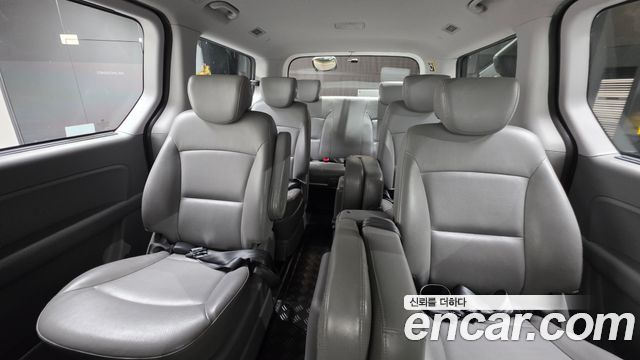 Hyundai Starex 2019 — photo 16