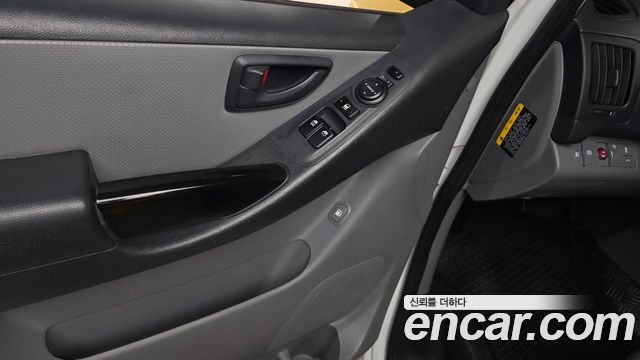 Hyundai Starex 2019 — photo 34